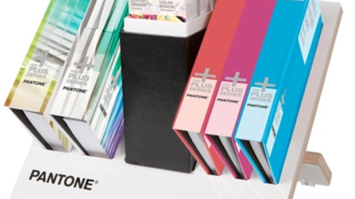 Pantone Formula Guide indispensabile per designer e stampatori - CPL  Fabbrika